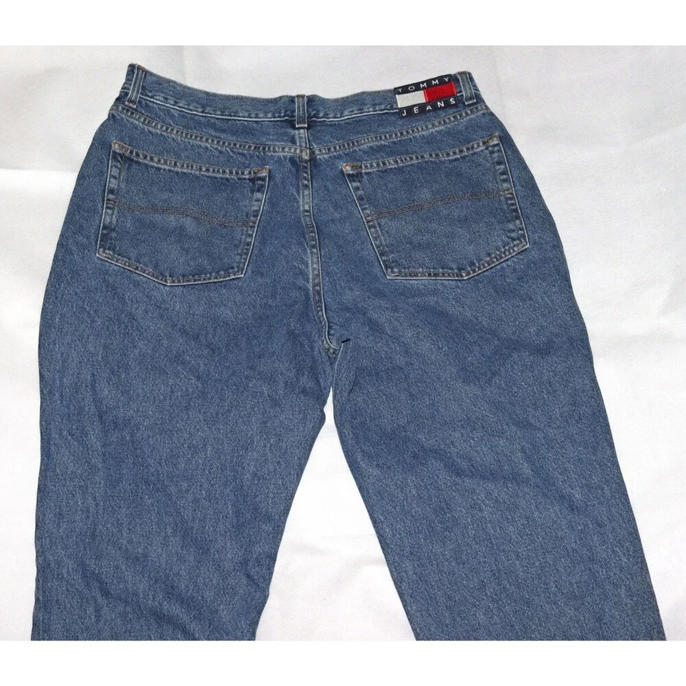 Tommy Hilfiger product pair